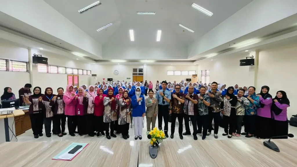 Serah terima praktik mahasiswa S1 Administrasi Kesehatan STIKES Panca Bhakti Pontianak di RSUD dr. Soedarso.